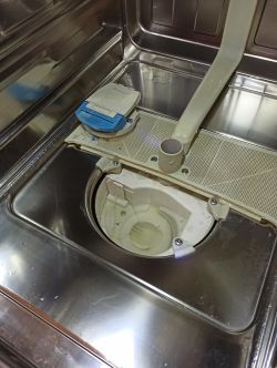 Siemens SF 24231/02 - nie może skończyć programu i cały czas pracuje pompa