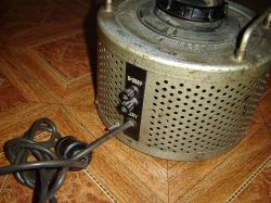 [Sprzedam] Autotransformator regulowany 0-250V, 10A, 2200VA - 200 zł