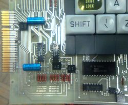 Z jakiego urządzenia pochodzi klawiatura z układami TTL i EPROM AM1702ADC?
