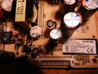 Jaki układ znajduje się pod I907 w zasilaczu monitora HP ZR24w?