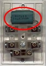 Czy można używać jednocześnie podwójnego gniazdka telefonicznego z RJ-11?
