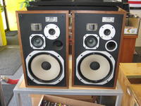 Czym przytwierdzić aluminiowy pierścień bass reflexu do