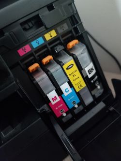 Drukarka Brother DCP-J152W - brak czarnego wydruku, niedokładny kolor, czyszczenie nie pomaga
