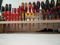 Piętrowy stojak na śrubokręty DIY Piętrowy stojak na śrubokręty DIY