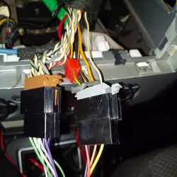 Ford Focus 2005 MK2: Radio 6000CD wyłącza się po wpisaniu kodu