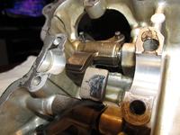 DR 350 SUZUKI 1998 Strzela w wydech, uszkodzony wałek rozrządu, dźwigienki DR 350 SUZUKI 1998 Strzela w wydech, uszkodzony wałek rozrządu, dźwigienki