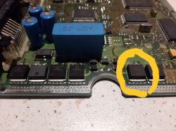 Schemat pinów wtryskiwaczy w sterowniku ZY340 273 77 Suzuki Vitara 2.0HDI