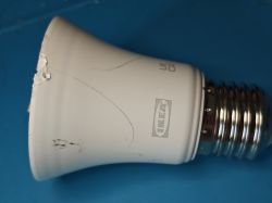 £1 Wnętrza inteligentnych żarówek: IKEA Tradfri LED2003G1, Ener-J SHA5262, niemarkowy PIR, Yi