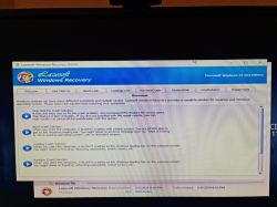 Ekran komputera z otwartym programem Lazesoft Windows Recovery Home