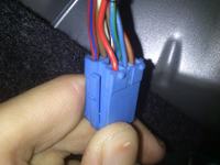 Audi A4 B5 1996 - Identyfikacja kabli w kostce wzmacniacza do radia