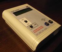 Mikroprocesorowy miernik ESR kondensatorów elektrolitycznych Mikroprocesorowy miernik ESR kondensatorów elektrolitycznych