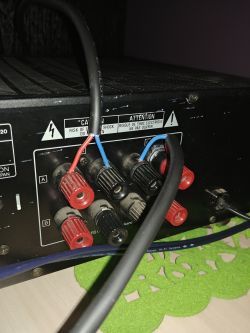 Jak podłączyć kolumny ZGB 140-8-907 Diora do komputera?