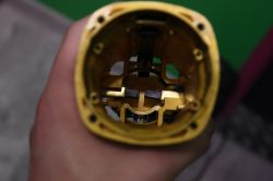 Iskrzenie i przegrzewanie kątówki DeWalt DWE4157 - podejrzenie uszkodzonego wirnika