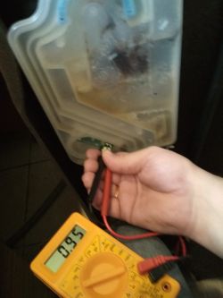 Zmywarka Amica ZZM 629I wyświetla E1 mimo poboru wody - co robić?