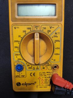 Hoverboard skymaster - Po włączeniu deski, załącza tylko jeden silnik