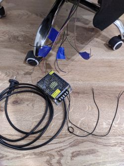 Jak podłączyć przełącznik RS-223-4C do fotela samochodowego?