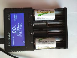 LiitoKala Lii-PD4, uniwersalna ładowarka: Li-Ion, Ni-MH/Cd, LiFePO4 LiitoKala Lii-PD4, uniwersalna ładowarka: Li-Ion, Ni-MH/Cd, LiFePO4