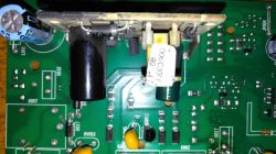 Indesit WIXL 12FRTEY - zamek zamyka się po zamknięciu drzwiczek