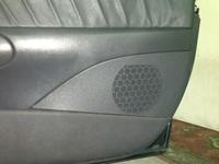 Mercedes W209 - Instrukcja Wymiany Kratki Głośnika w Drzwiach