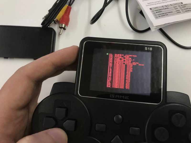 Minitest: S10/G10 520 in 1 portable console/gamepad, interior presentation