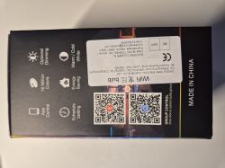 Packaging of a smart bulb with feature descriptions and QR codes