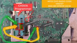 Programator CH341A podłączony do EEPROM 24C32 z oznaczeniem pinów SDA, SCL i GND
