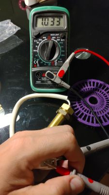 Jak podłączyć czujnik obrotów do obrotomierza w Oplu Kadett Diesel?