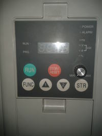 Falownik Hitachi L300P 90kW - przedłużenie panelu operatorskiego z potencjometrem