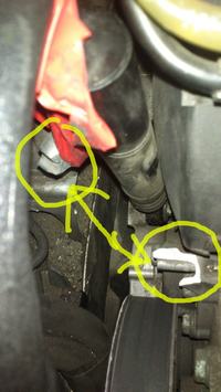 vw bora 1,9 tdi - Pęknięte mocowanie napinacza paska wieloklinowego.