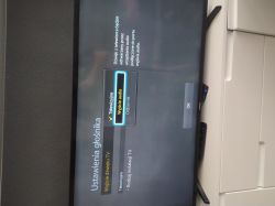 Menu ustawień głośnika na telewizorze Samsung pokazujące opcję Wyjście audio.