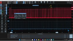 Odczyty oscyloskopu z pomiarami prądu i napięcia wtryskiwacza.