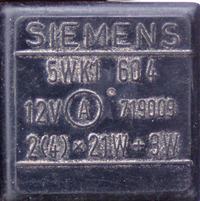 Od czego ten przekażnik? Renault Master 2,5td 88r