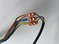 Podłączenie lampy – świeci tylko połowa żarówek, jak poprawnie podłączyć?