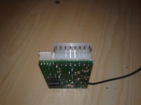 Nissan Almera - Podłączenie kabli autoalarmu i przycisku serwisowego