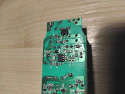 Lampki choinkowe LED: Jak ustawić ciągłe świecenie bez efektu dyskoteki?