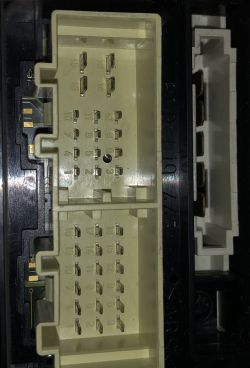 Schemat podświetlenia panelu klimatyzacji Volkswagen Polo 2003 - poszukiwane informacje