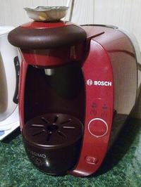 Ekspres do kawy BOSCH na kapsułki TASSIMO. Ekspres do kawy BOSCH na kapsułki TASSIMO.