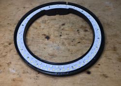 Lampa pierścieniowa LED USB RGBCW - budowa, wnętrze, naprawa