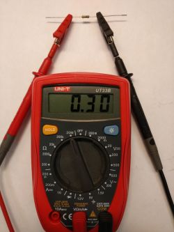 UNI-T UT33B - "Cheap / Dear" - multimeter with backlight and HOLD func UNI-T UT33B - "Cheap / Dear" - multimeter with backlight and HOLD func