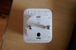 LEDVANCE Smart+ Smart WiFi Plug Top view of LEDVANCE Smart+ Smart WiFi Plug with visible technical specifications.