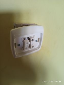 Jak podłączyć plafon w miejsce żyrandola? Problem z wyłącznikiem.