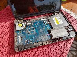 Dell Inspiron 3721 - nie włącza się, 7 sygnałów z głośnika