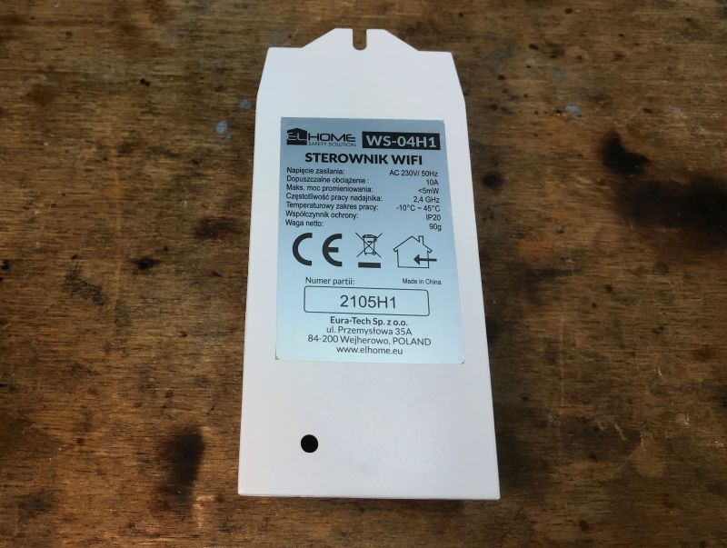Label of elHome WS-04H1 WiFi Controller Label on the packaging of the elHome WS-04H1 WiFi controller.