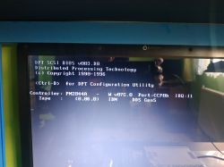 Ekran BIOS z informacjami o kontrolerze DPT SCSI.