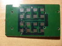 Naprawa złamanej płytki drukowanej w pilocie.