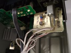 Wnętrze wzmacniacza Technics SU-V660 Wnętrze wzmacniacza Technics SU-V660