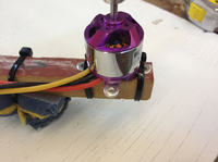 Jak małym kosztem zbudować swój własny Tri-Copter