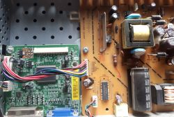 Monitor nie wyświetla - Monitor nie wyświetla części obrazu