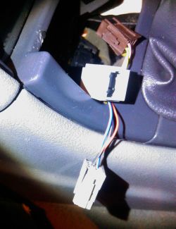 Laguna 1 ph2 - złacze elektryczne pod popielniczką