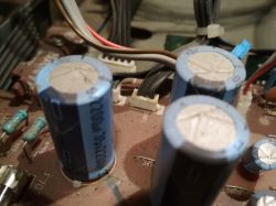 Wnętrze starej wieży Sanyo DC-X300 Wnętrze starej wieży Sanyo DC-X300